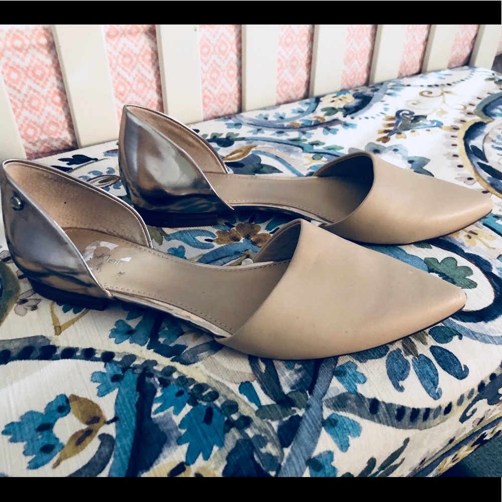 Calvin Klein Flats Silver & Tan leather Upper !